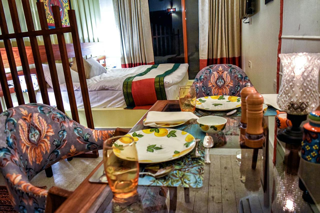 Tree Of Life Ecotainers Agra Hotel Agra  Exterior photo